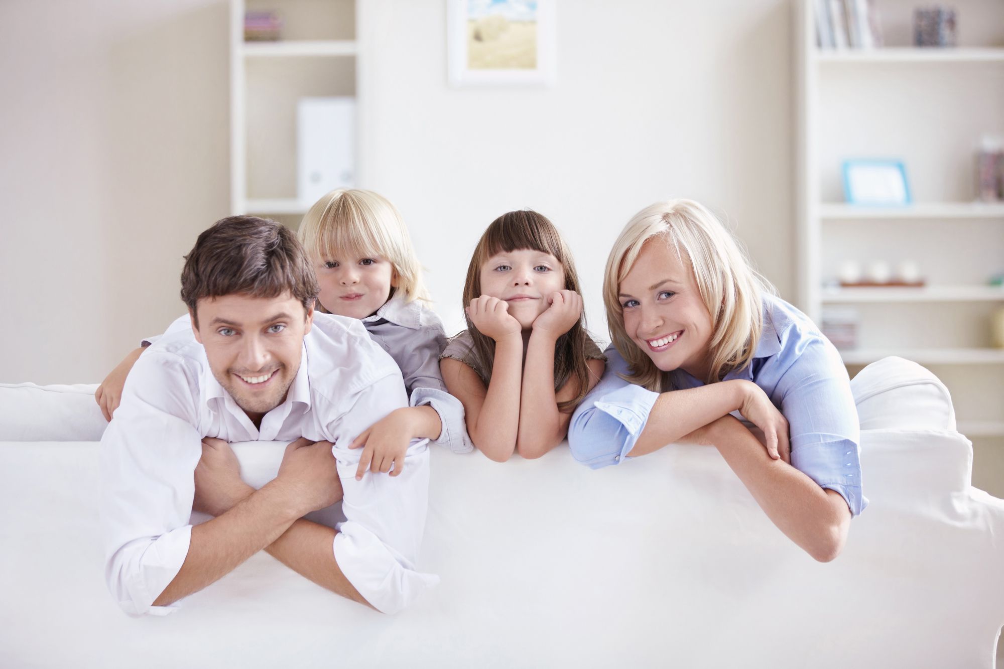 Le ofrecemos la mejor oferta inmobiliaria de toda la Bahía de Cádiz, principalmente en Cádiz, San Fernando, Puerto Real y Chiclana de la Frontera. CADIZ HOGAR SERVICIOS INMOBILAIRIOS en Cádiz